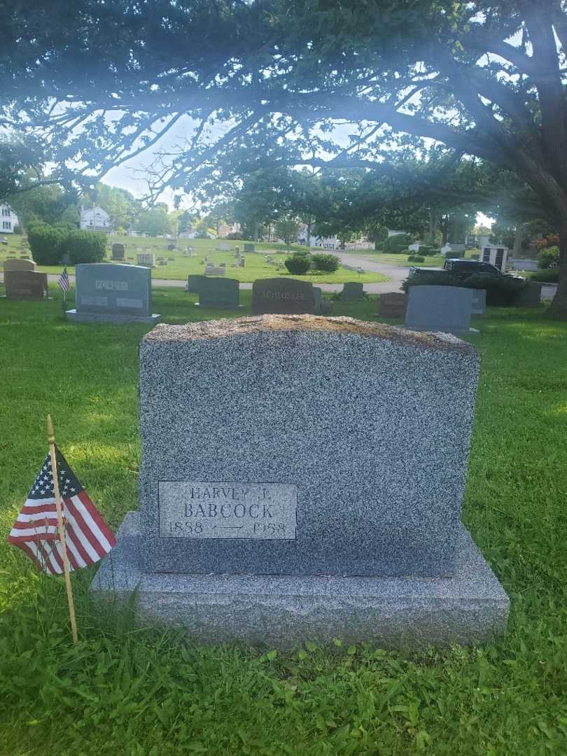 Harvey J. Babcock's grave. Photo 1