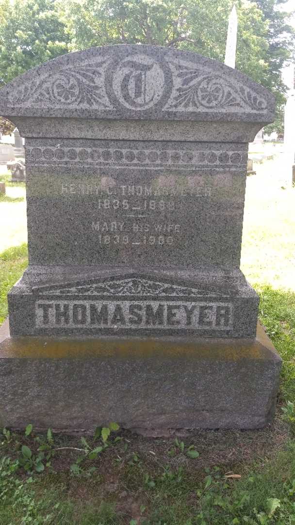 Henry C. Thomasmeyer's grave. Photo 4