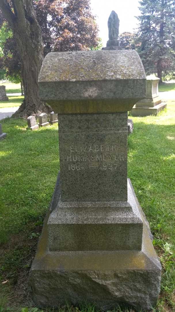Elizabeth Thomasmeyer's grave. Photo 3