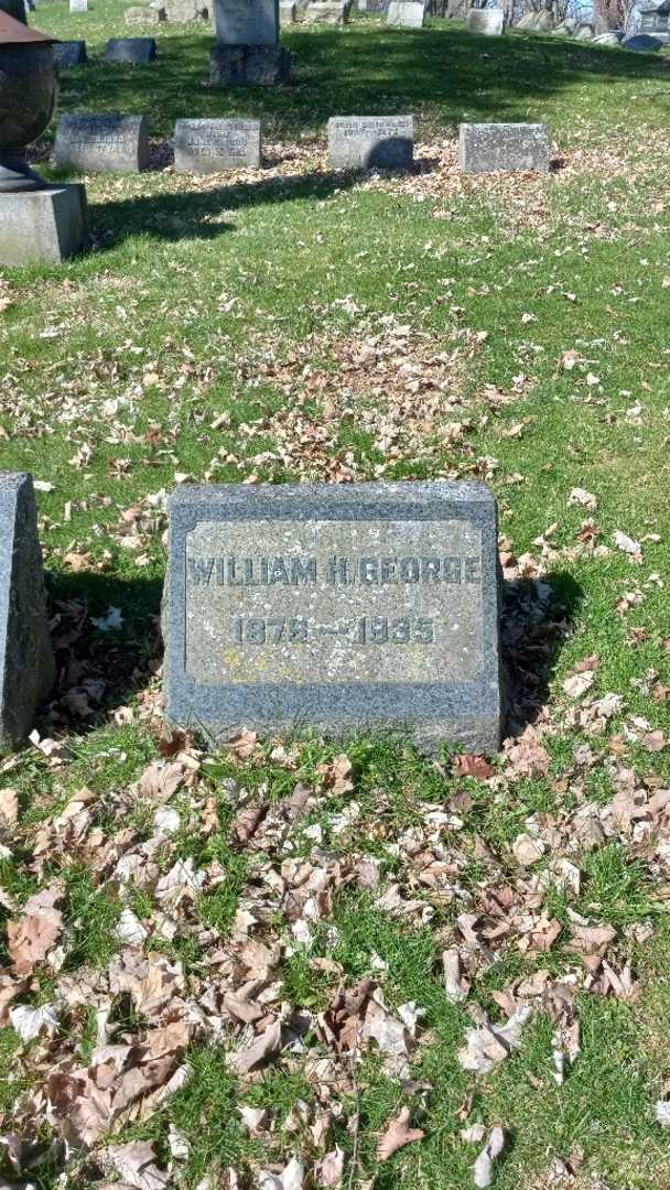 William H. George's grave. Photo 3