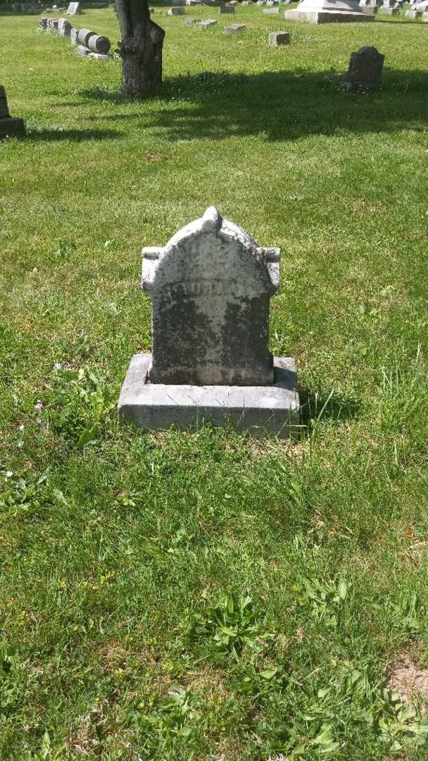 Laura Theobald's grave. Photo 3