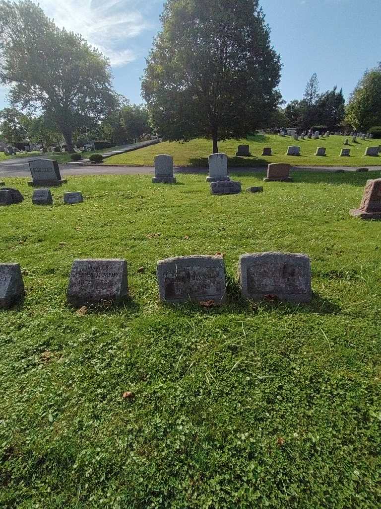 Esther Marion Jackson's grave. Photo 1