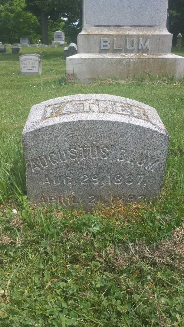 Augustus Blum's grave. Photo 4